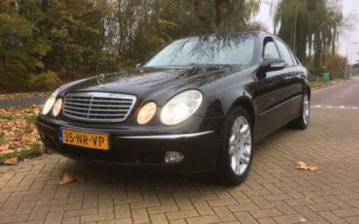 Mercedes E-Klasse 3.2 E320 Sedan AUT 2004 Zwart